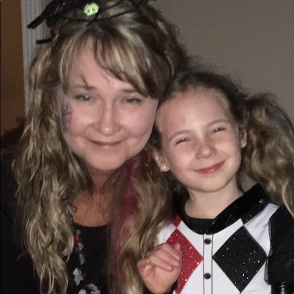 Meet your Posher, Anita - Picture 1 of 1